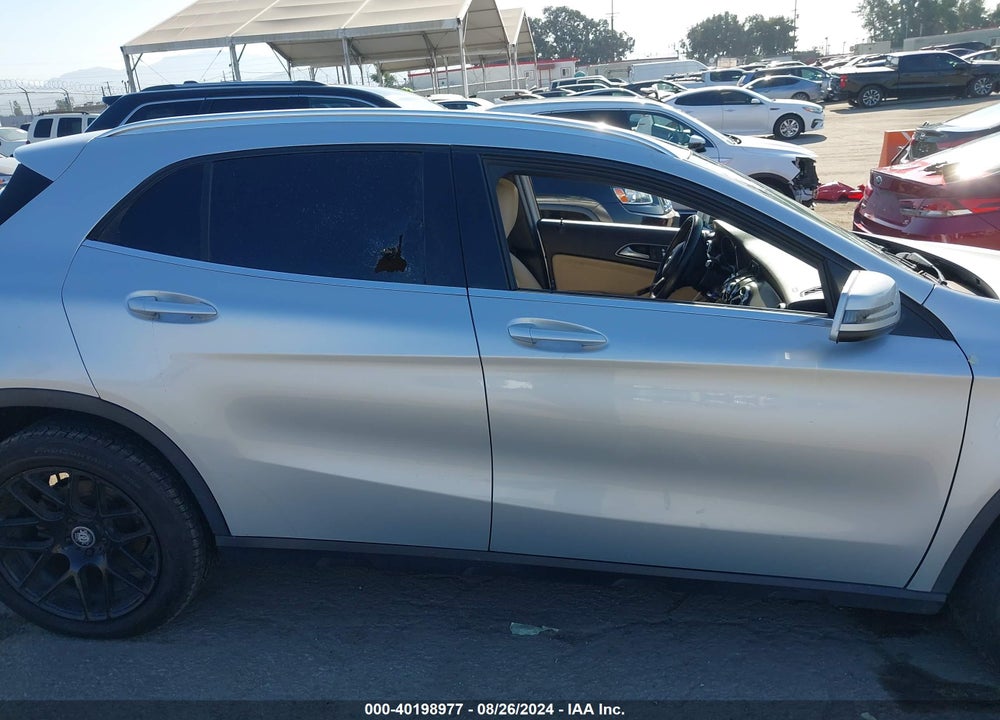 2020 MERCEDES-BENZ GLA 250 4MATIC VIN: W1NTG4GB9LU040185