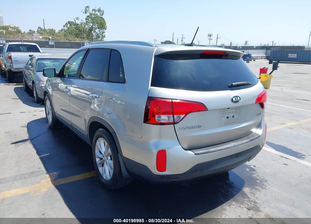 2015 KIA SORENTO VIN: 5XYKUDA70FG591269