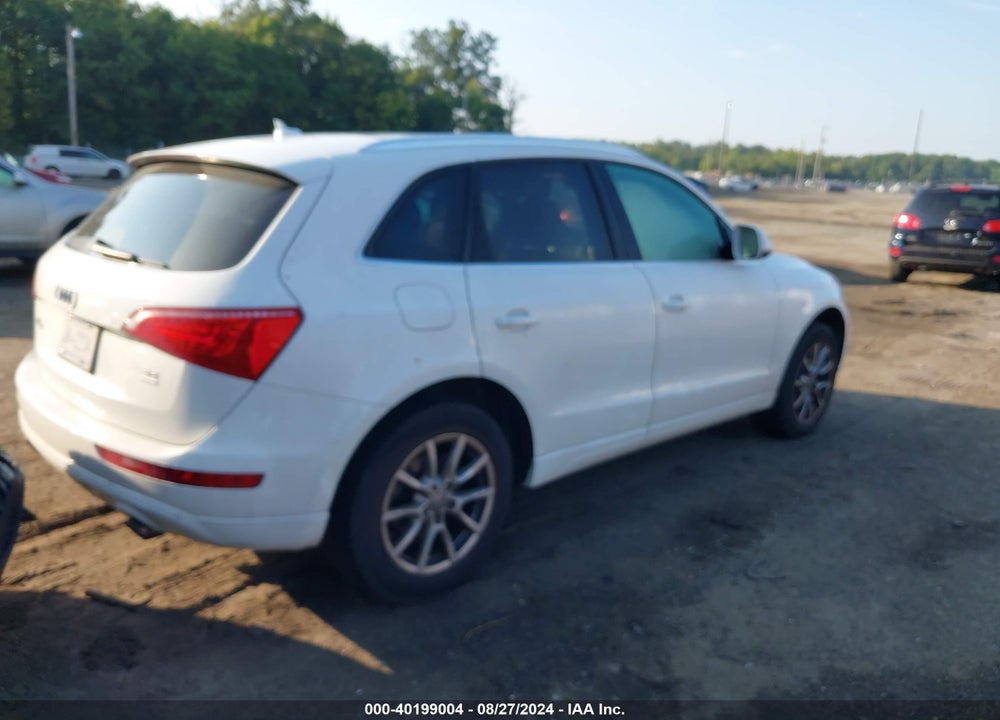 2010 AUDI Q5 3.2 PREMIUM VIN: WA1LKAFP1AA112295