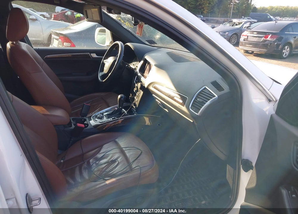 2010 AUDI Q5 3.2 PREMIUM VIN: WA1LKAFP1AA112295