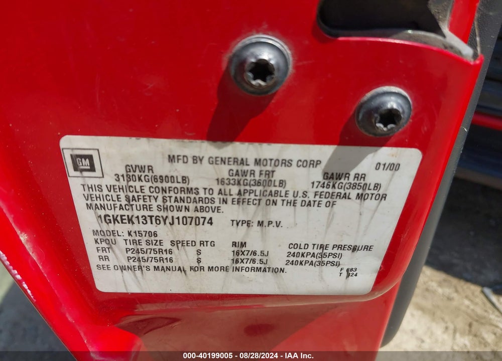 2000 GMC YUKON SLE VIN: 1GKEK13T6YJ107074