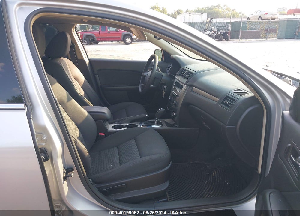 2010 FORD FUSION SE VIN: 3FAHP0HA1AR110929