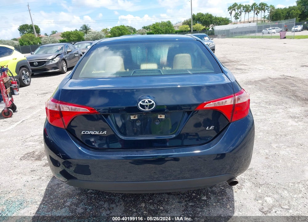 2018 TOYOTA COROLLA LE VIN: 5YFBURHE5JP809888