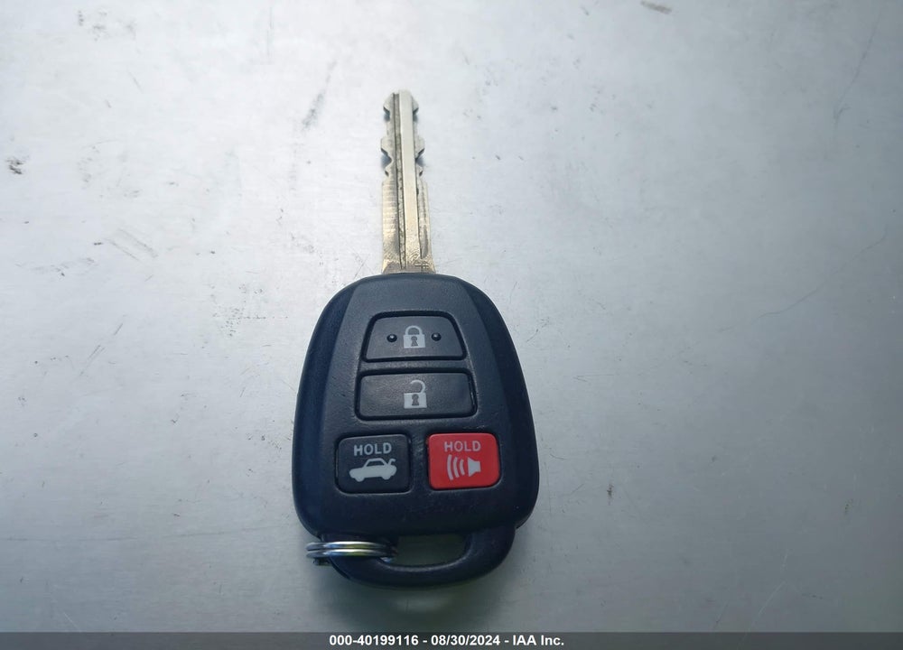 2018 TOYOTA COROLLA LE VIN: 5YFBURHE5JP809888