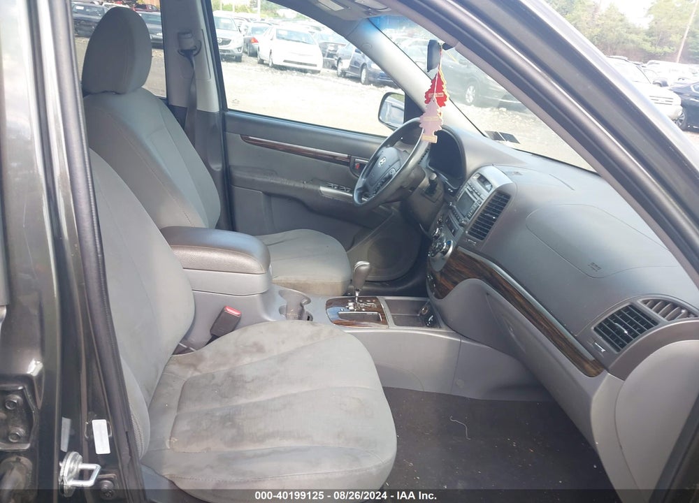 2011 HYUNDAI SANTA FE GLS VIN: 5XYZGDAB8BG071390