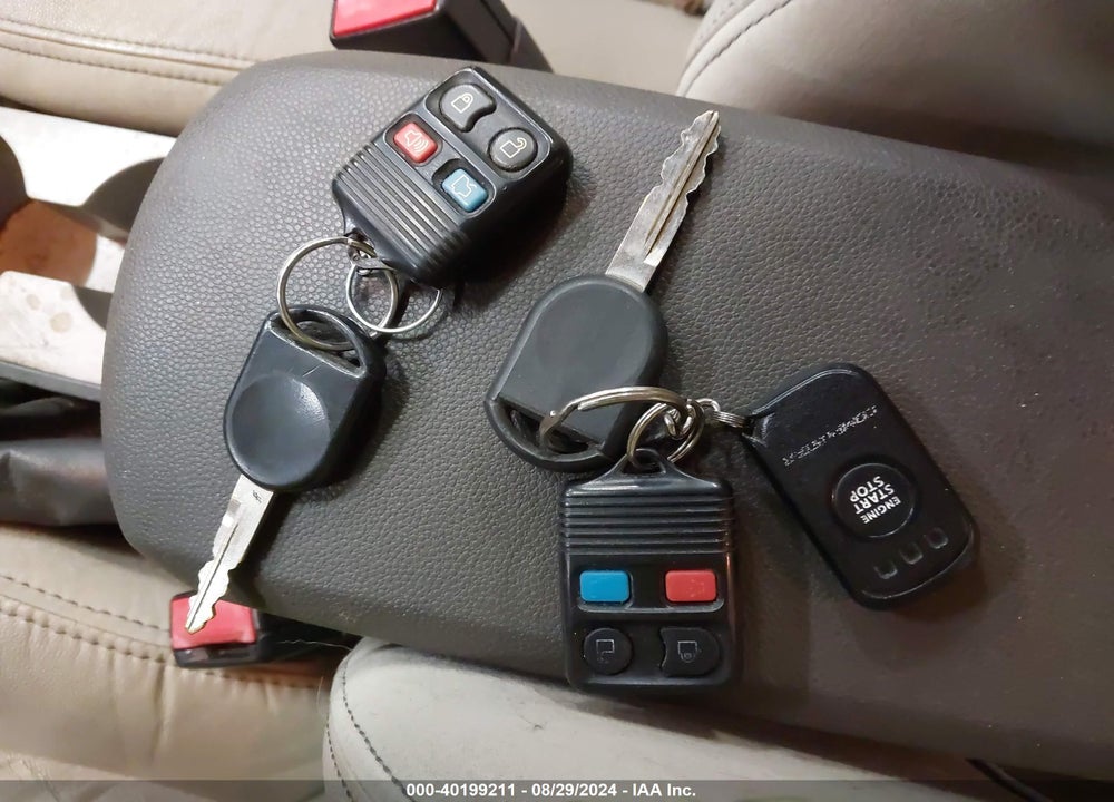 2010 FORD FOCUS SEL VIN: 1FAHP3HNXAW216961