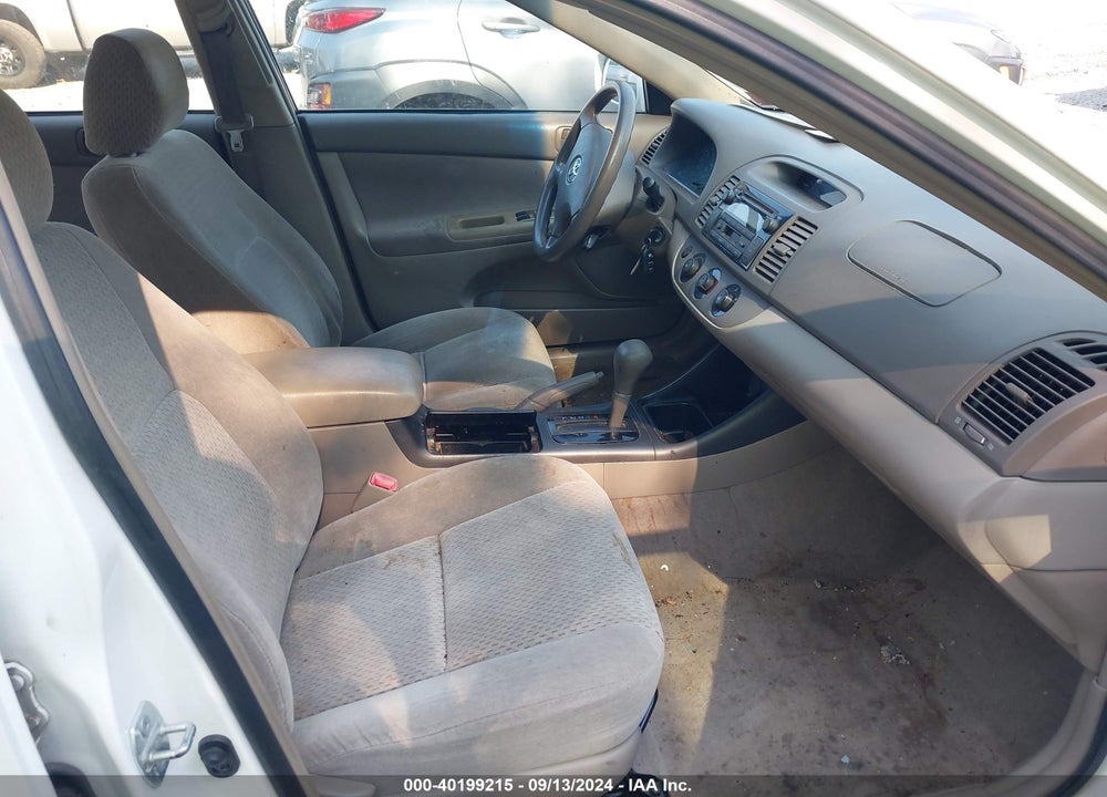 2004 TOYOTA CAMRY LE VIN: 4T1BE32KX4U284273