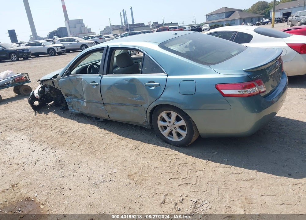2011 TOYOTA CAMRY LE VIN: 4T1BF3EKXBU743761