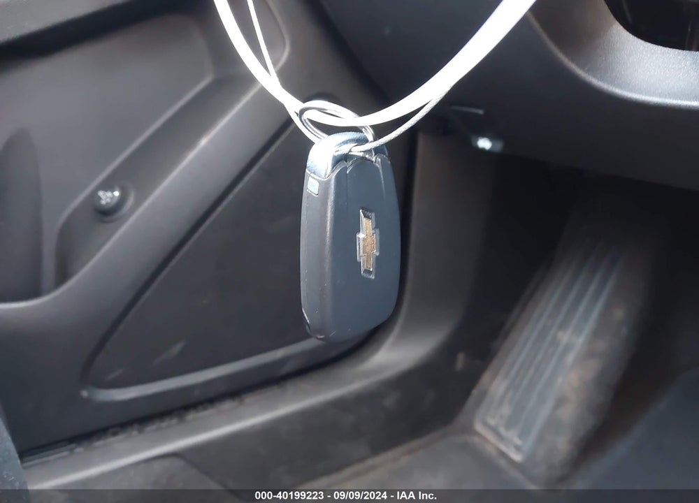 2019 CHEVROLET EQUINOX LT VIN: 2GNAXKEV8K6292773