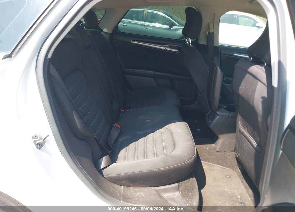 2015 FORD FUSION SE VIN: 3FA6P0H74FR169038