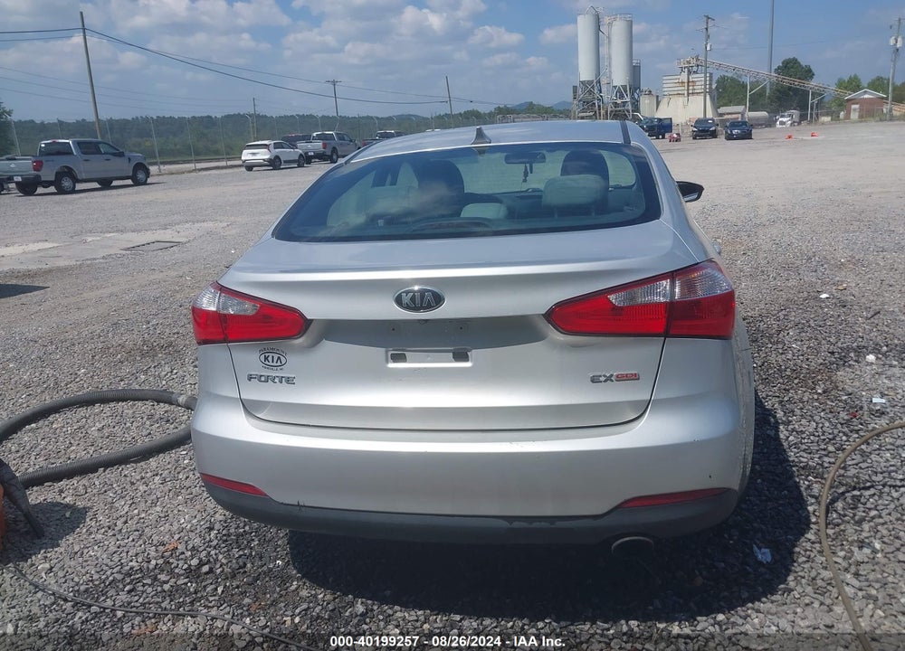 2016 KIA FORTE EX VIN: KNAFX4A81G5497605