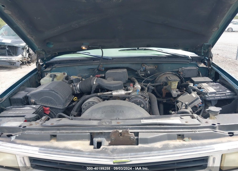1998 CHEVROLET TAHOE LS VIN: 1GNEK13R6WJ340828