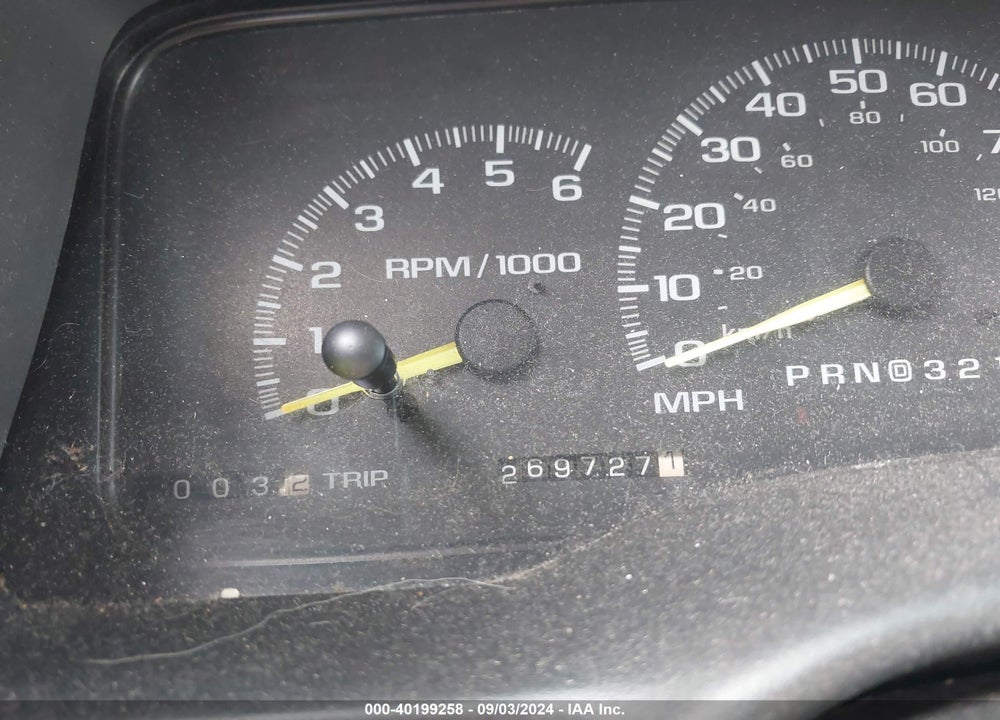 1998 CHEVROLET TAHOE LS VIN: 1GNEK13R6WJ340828