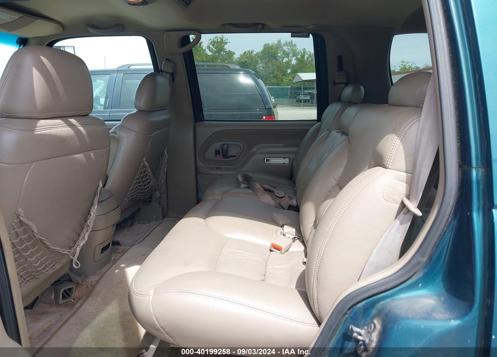 1998 CHEVROLET TAHOE LS VIN: 1GNEK13R6WJ340828