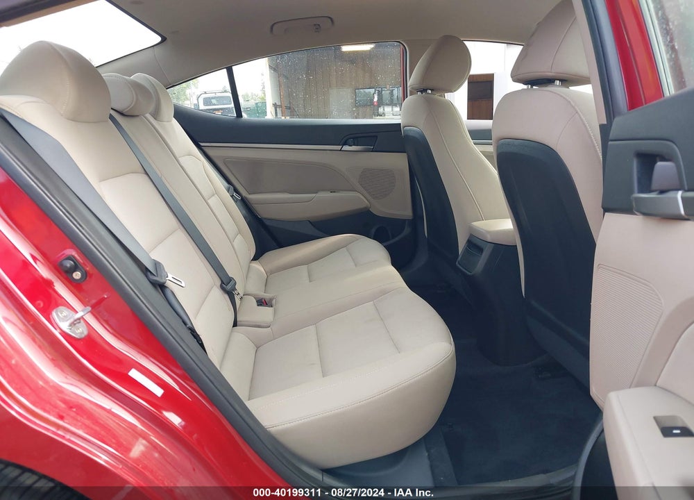 2017 HYUNDAI ELANTRA SE VIN: KMHD84LF5HU425361