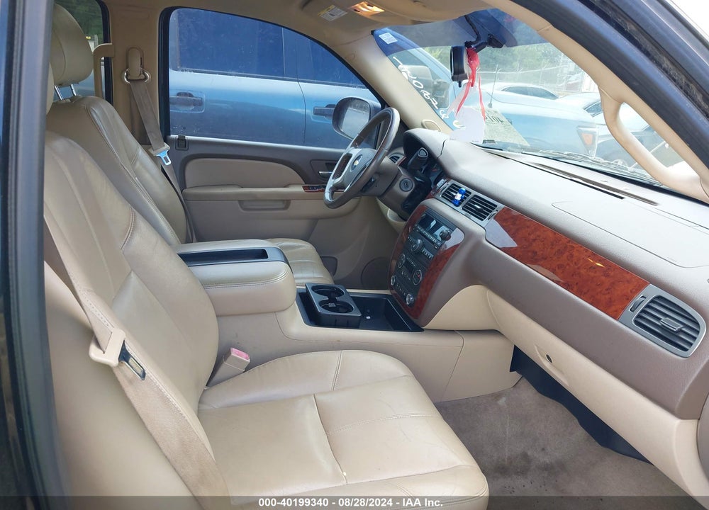 2011 CHEVROLET TAHOE LT VIN: 1GNSCBE03BR150842