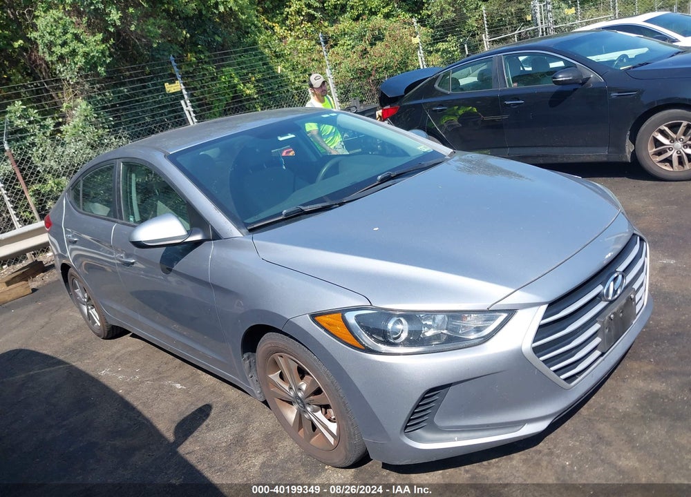 2017 HYUNDAI ELANTRA SE VIN: 5NPD84LF5HH162755