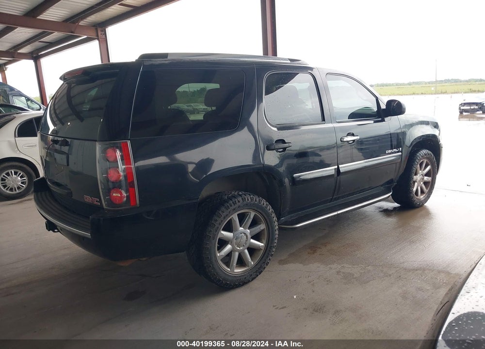 2007 GMC YUKON DENALI VIN: 1GKFK63837J177210