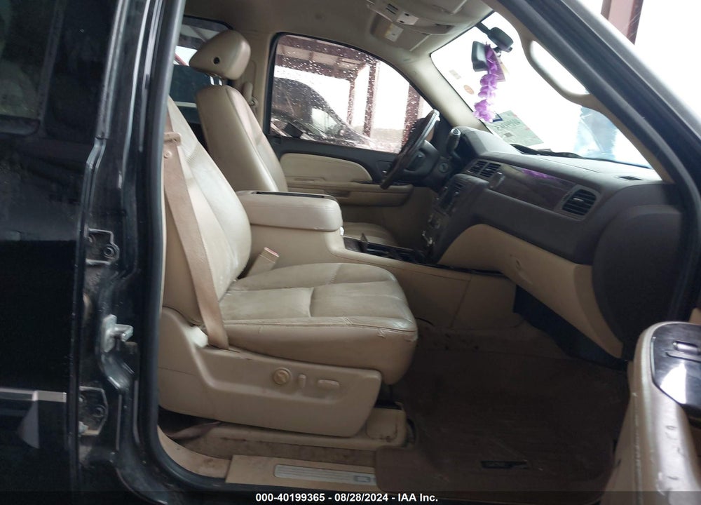 2007 GMC YUKON DENALI VIN: 1GKFK63837J177210