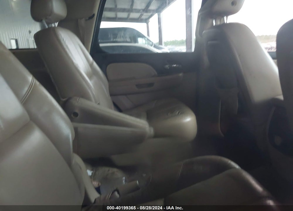 2007 GMC YUKON DENALI VIN: 1GKFK63837J177210