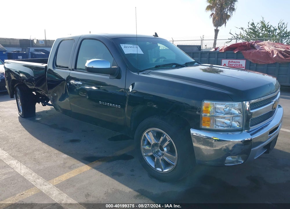 2013 CHEVROLET SILVERADO 1500 LT VIN: 1GCRCSE03DZ172656