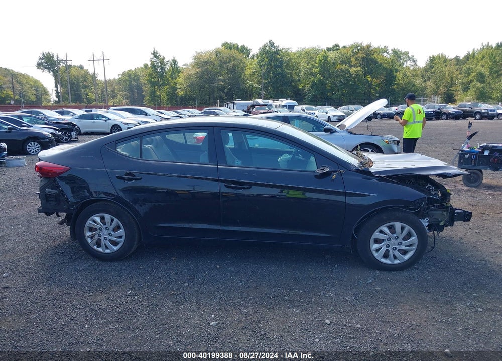 2018 HYUNDAI ELANTRA SE VIN: 5NPD74LFXJH279708