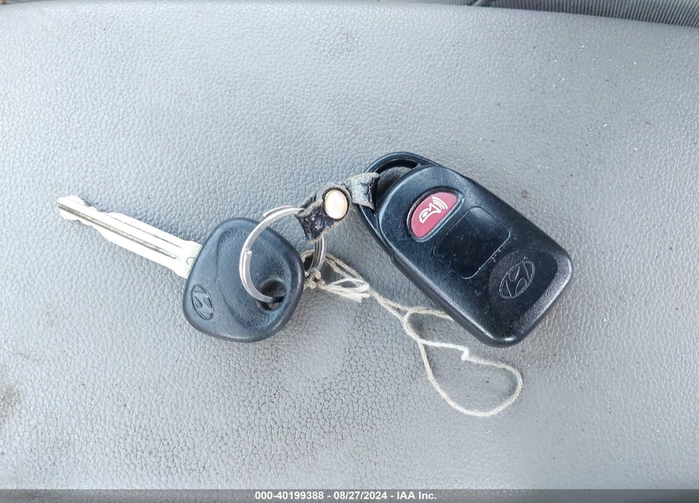 2018 HYUNDAI ELANTRA SE VIN: 5NPD74LFXJH279708