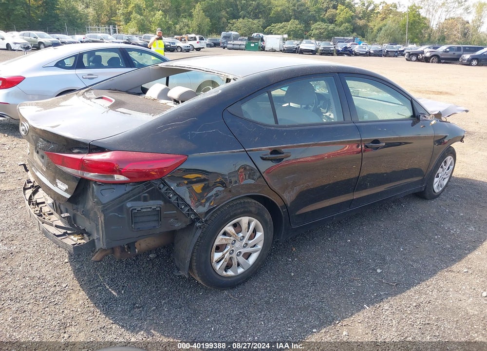 2018 HYUNDAI ELANTRA SE VIN: 5NPD74LFXJH279708