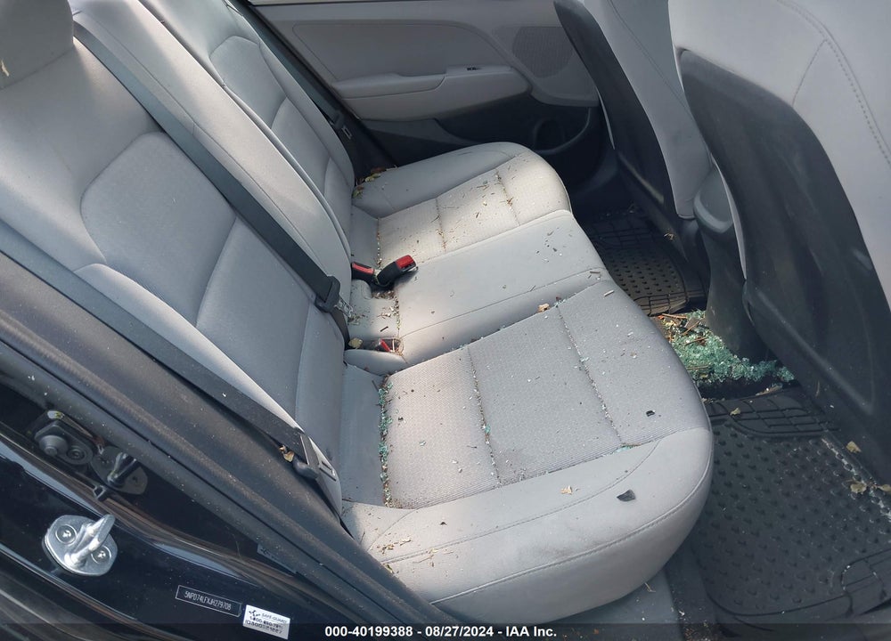 2018 HYUNDAI ELANTRA SE VIN: 5NPD74LFXJH279708