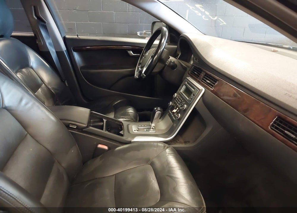 2010 VOLVO XC70 T6 VIN: YV4992BZ8A1078877