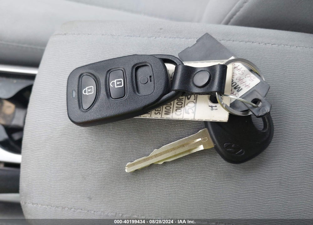 2008 HYUNDAI ELANTRA GLS/SE VIN: KMHDU46D38U505442