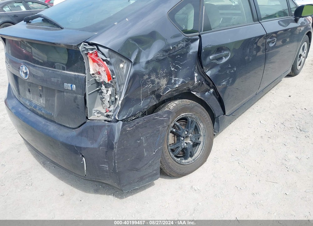 2014 TOYOTA PRIUS THREE VIN: JTDKN3DU2E1750302