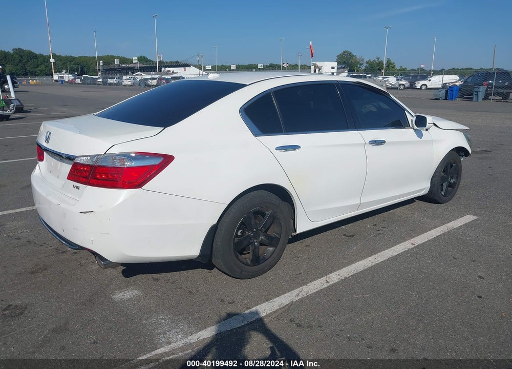 2013 HONDA ACCORD VIN: 1HGCR3F94DA005505
