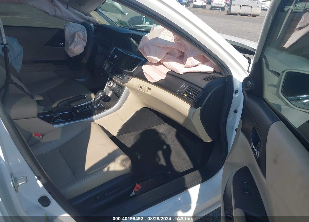 2013 HONDA ACCORD VIN: 1HGCR3F94DA005505