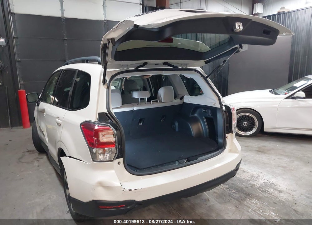 2018 SUBARU FORESTER 2.5I PREMIUM VIN: JF2SJAEC9JH457800