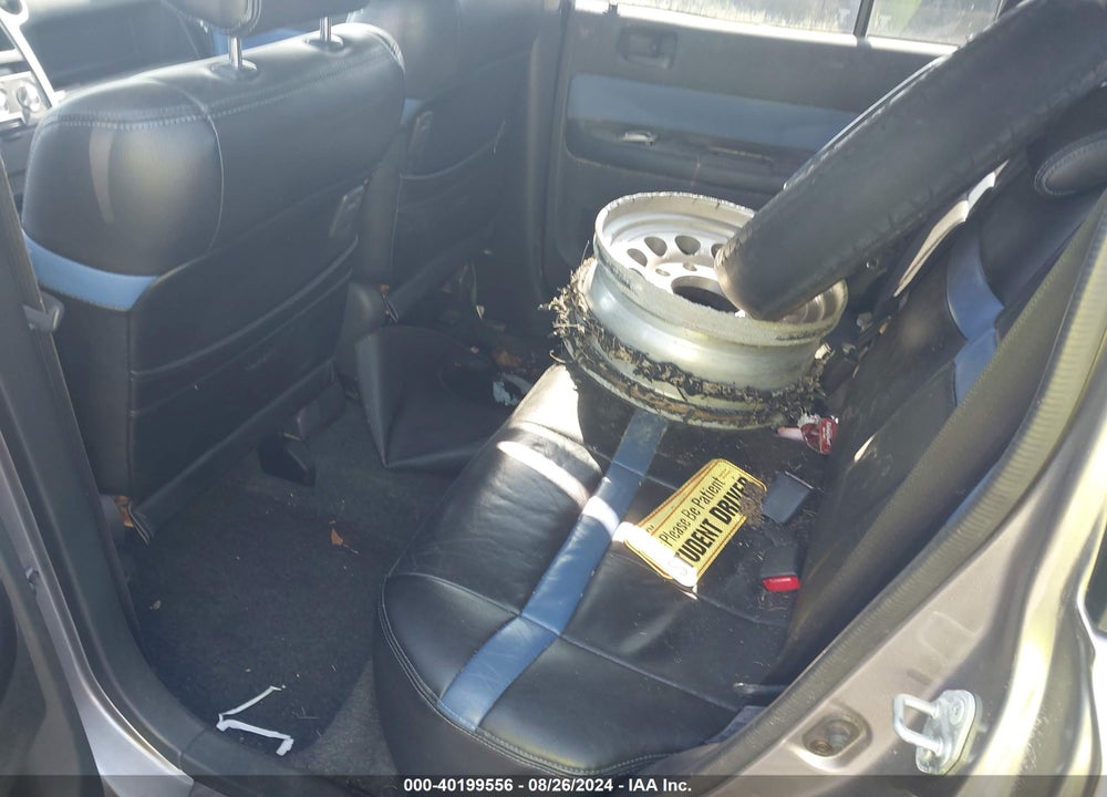 2004 SCION XB VIN: JTLKT324240165754