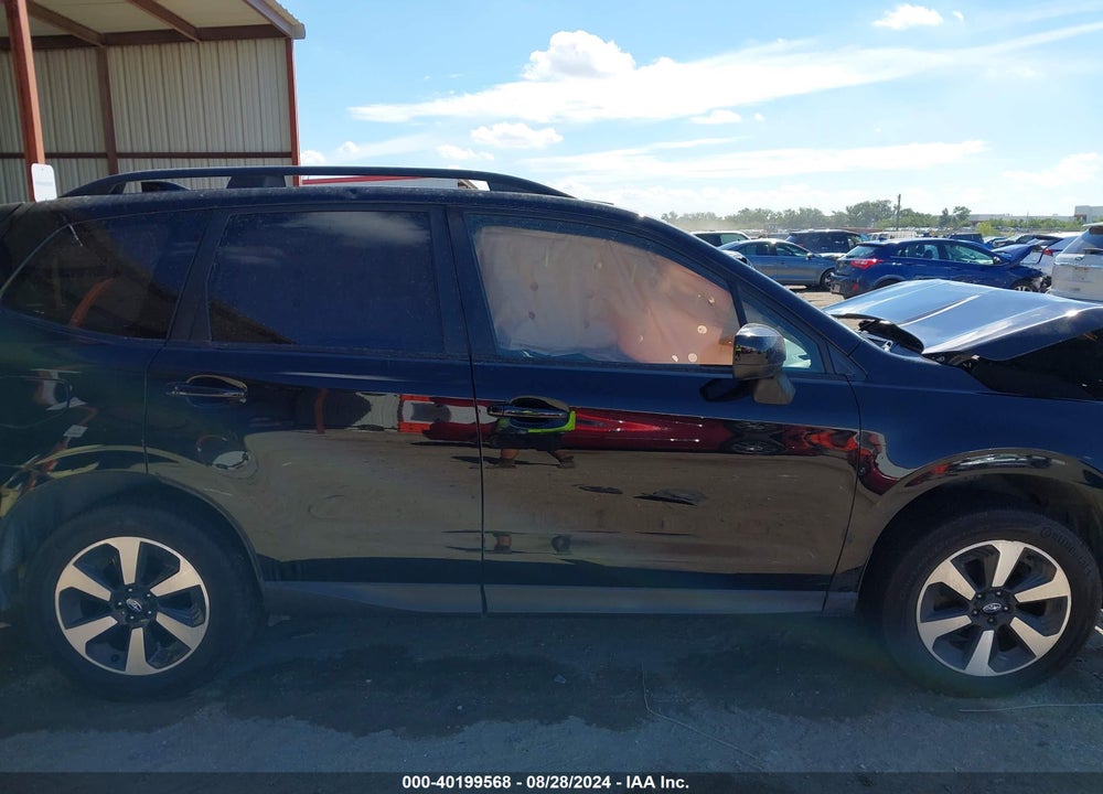2018 SUBARU FORESTER 2.5I PREMIUM VIN: JF2SJAEC4JH558534
