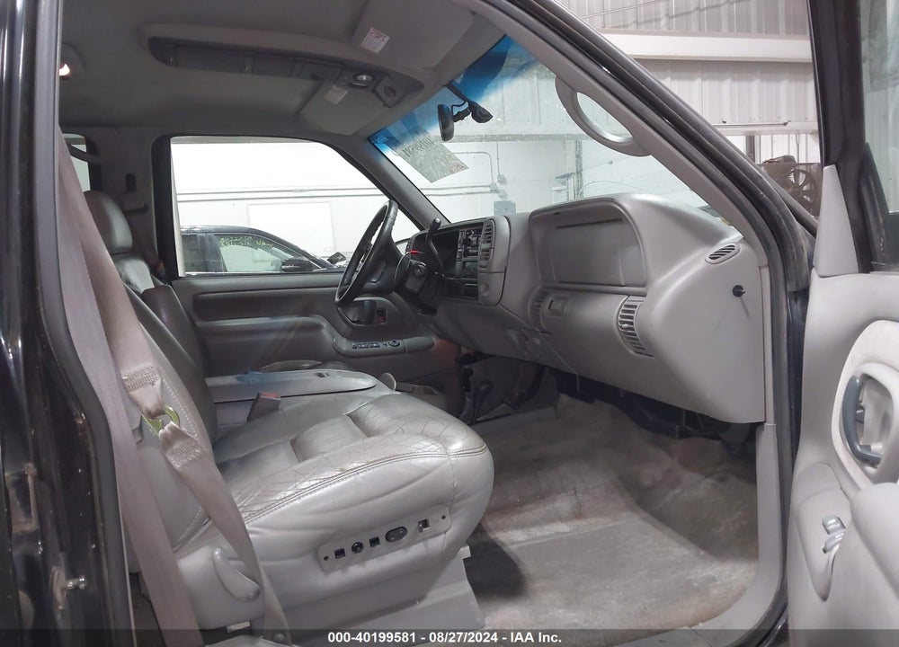 1999 CHEVROLET TAHOE LS VIN: 1GNEK13R7XJ567320