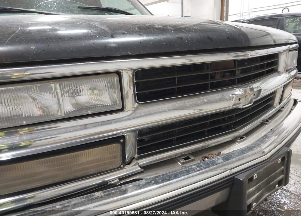 1999 CHEVROLET TAHOE LS VIN: 1GNEK13R7XJ567320