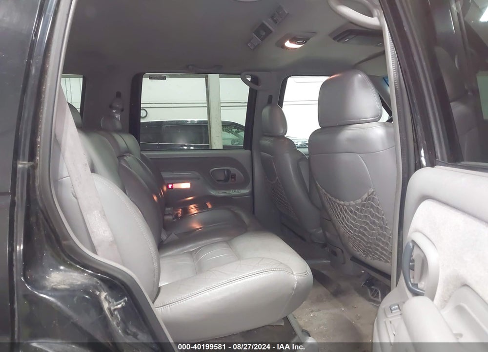 1999 CHEVROLET TAHOE LS VIN: 1GNEK13R7XJ567320