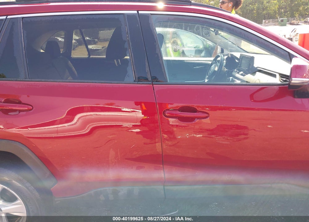 2020 TOYOTA RAV4 XLE VIN: 2T3P1RFV8LW094549