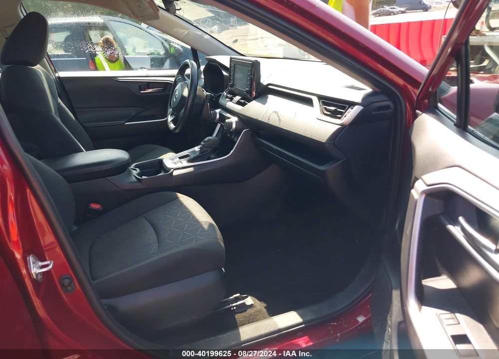 2020 TOYOTA RAV4 XLE VIN: 2T3P1RFV8LW094549