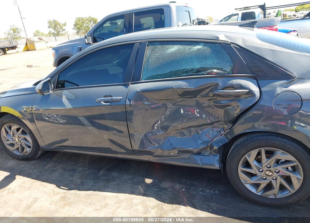 2024 HYUNDAI ELANTRA SEL VIN: KMHLM4DG2RU697768