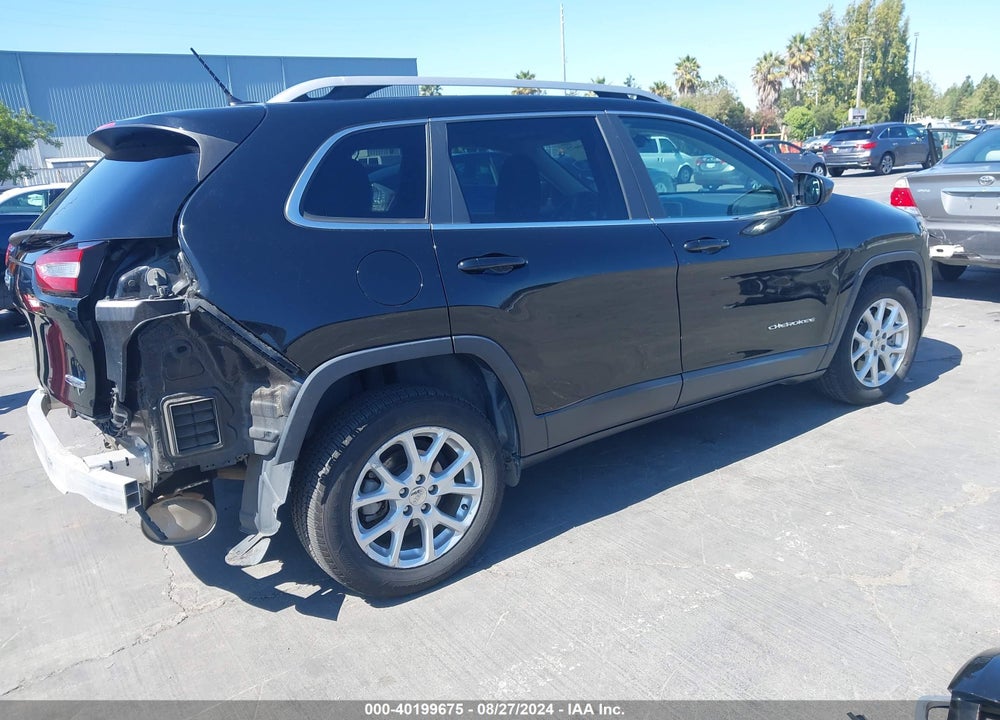 2018 JEEP CHEROKEE LATITUDE FWD VIN: 1C4PJLCBXJD565778