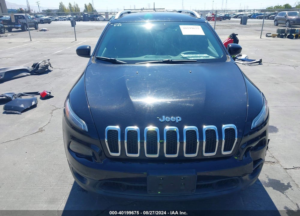 2018 JEEP CHEROKEE LATITUDE FWD VIN: 1C4PJLCBXJD565778
