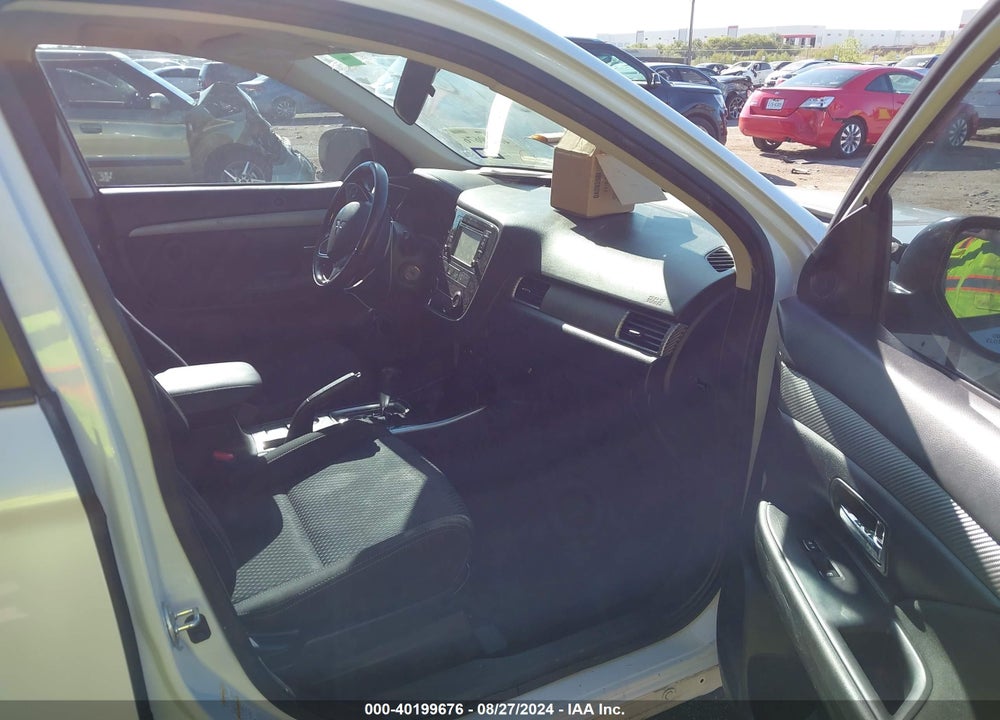 2017 MITSUBISHI OUTLANDER ES VIN: JA4AD2A37HZ048786