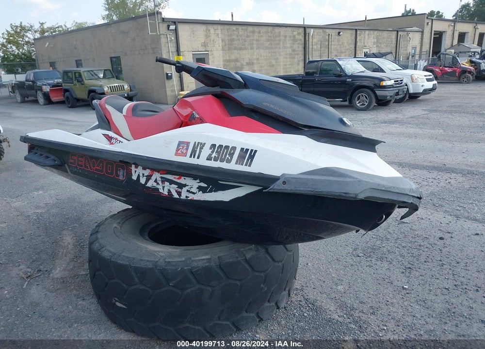 2011 SEA DOO WAKE 155 VIN: YDV20521B111