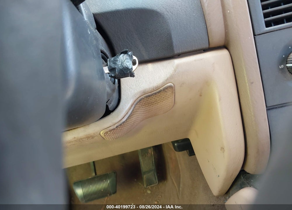 2000 JEEP GRAND CHEROKEE LAREDO VIN: 1J4GW48S8YC232795