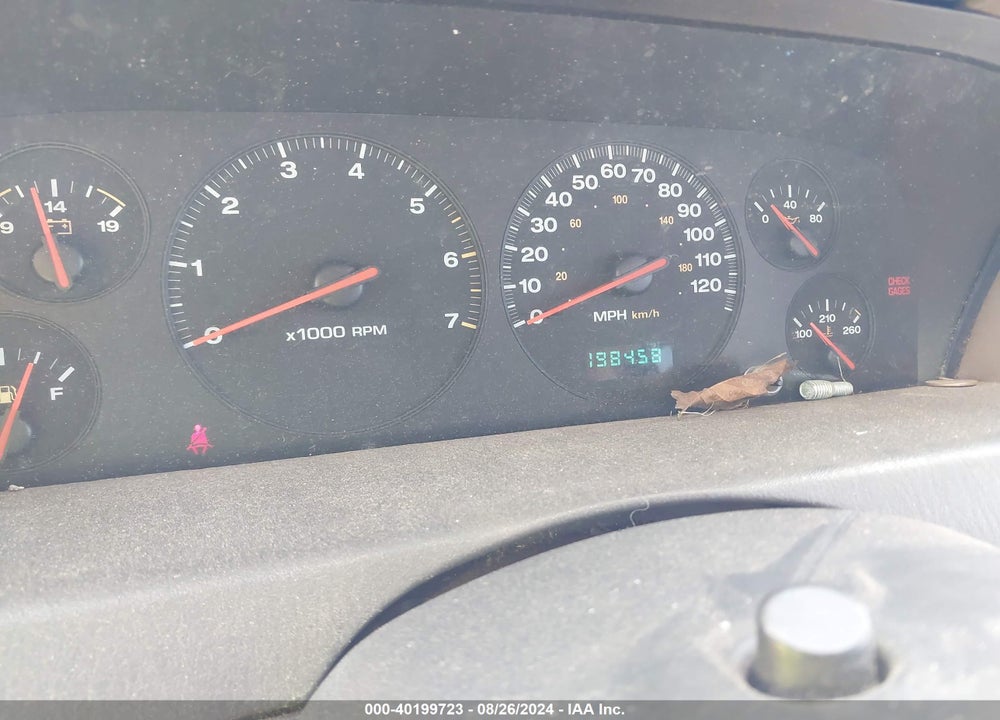2000 JEEP GRAND CHEROKEE LAREDO VIN: 1J4GW48S8YC232795