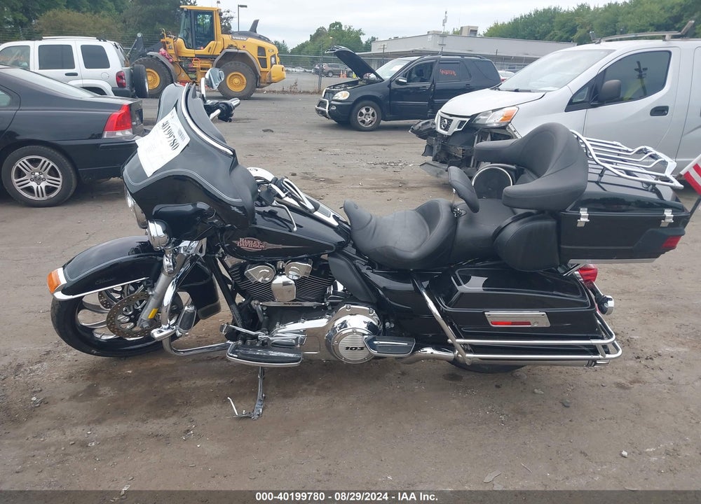 2012 HARLEY-DAVIDSON FLHTC ELECTRA GLIDE CLASSIC VIN: 1HD1FFM13CB674403